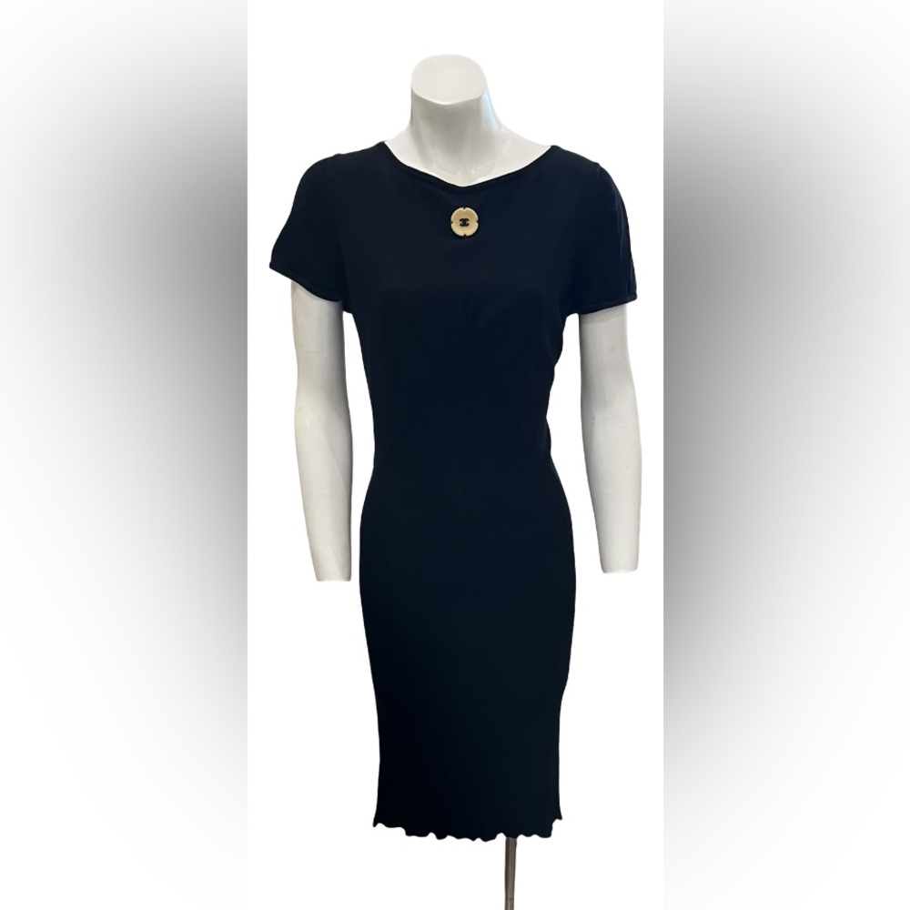 Authentic CHANEL black midi dress size 40 MEDIUM